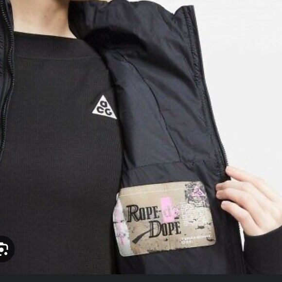 Nike ACG "Rope De Dope" Women's Packable Insulated vest - Picture 3 of 9